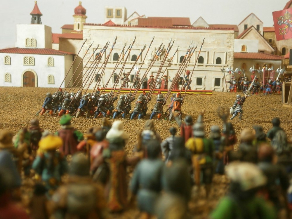 Part 38 Pic 21 Pike Pass crowd