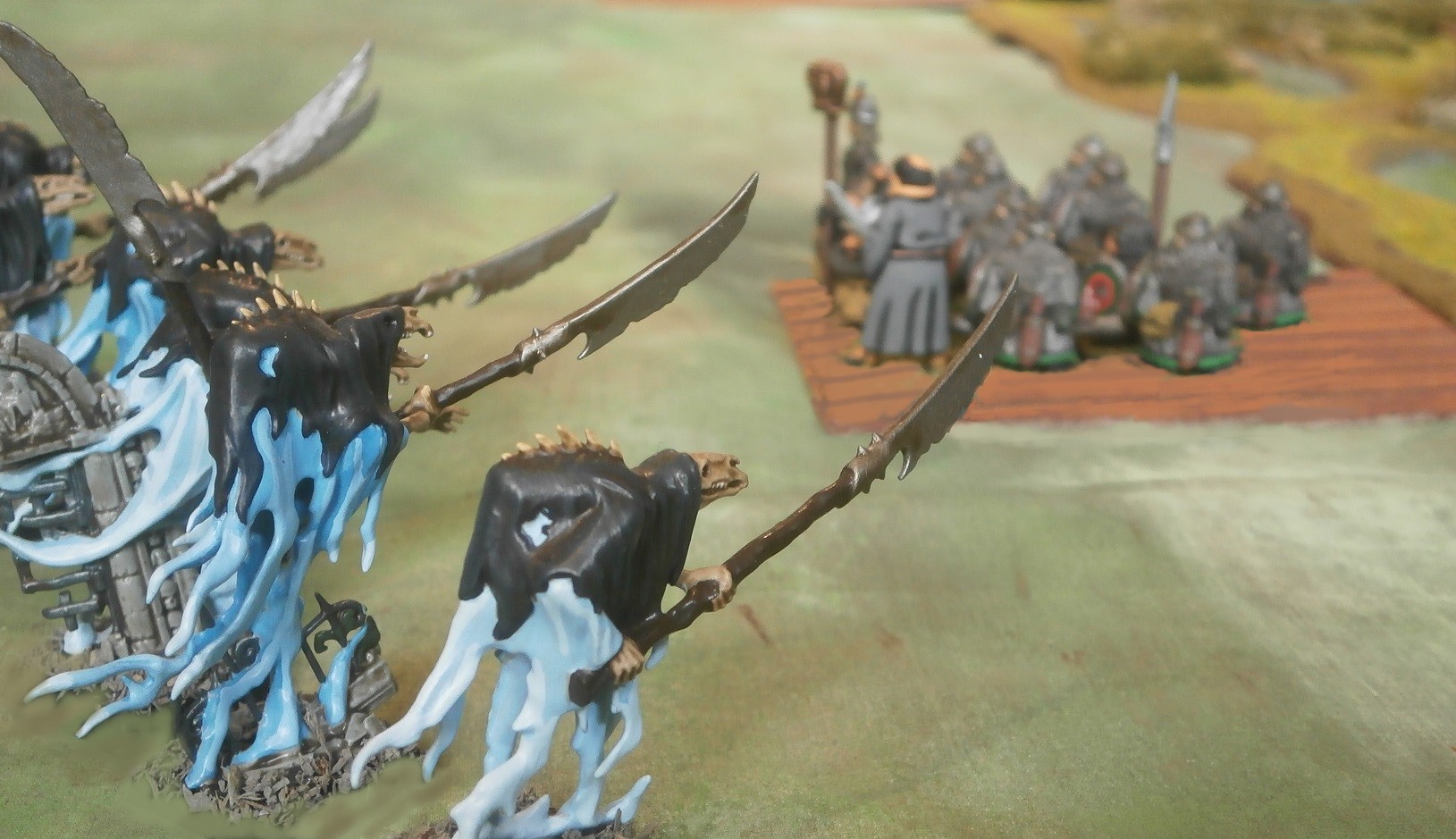 Mirag30WraithsOnWaterApproachDwarfs